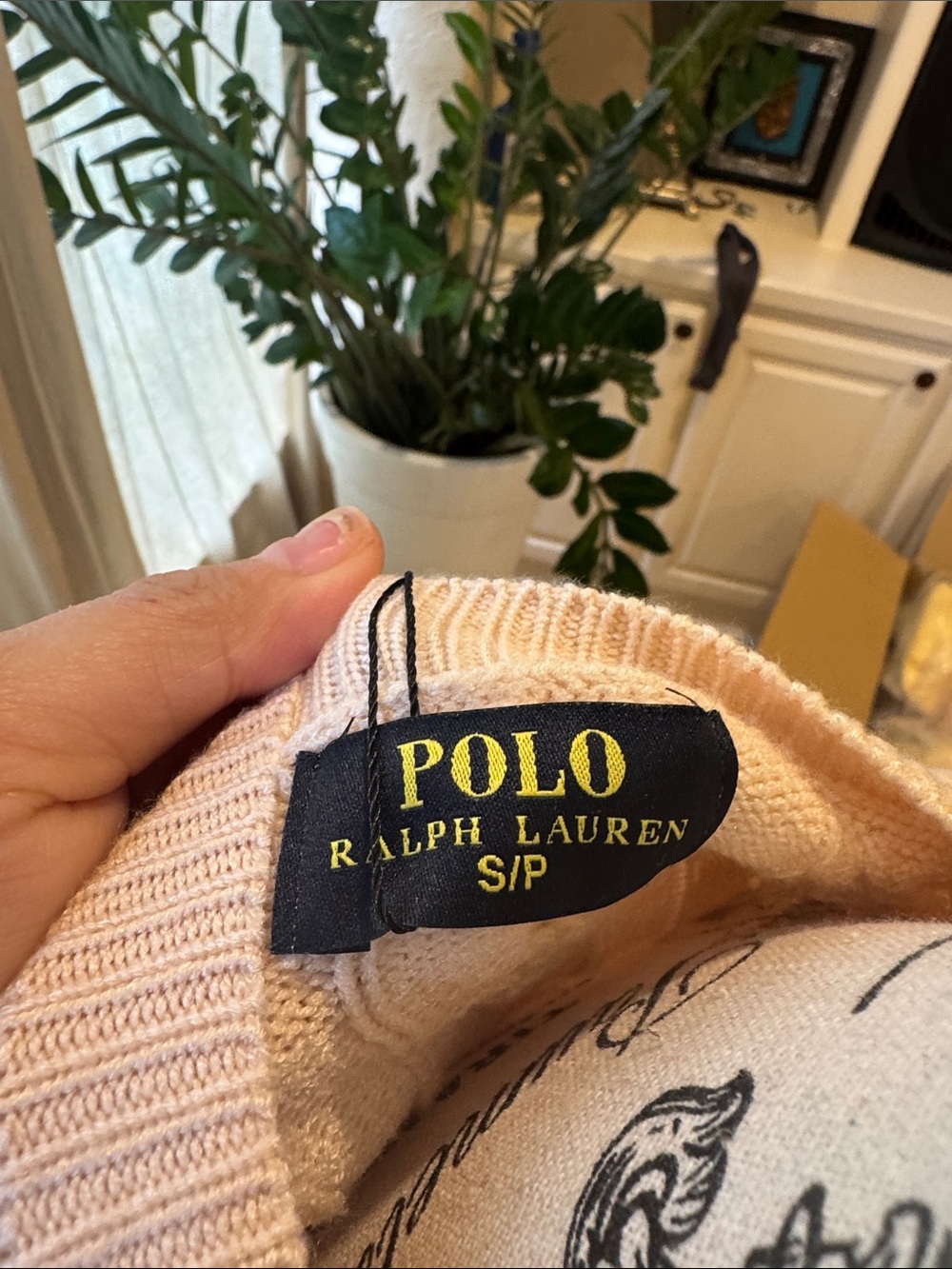 Polo sweater Cream colors. - Picture 3 of 4